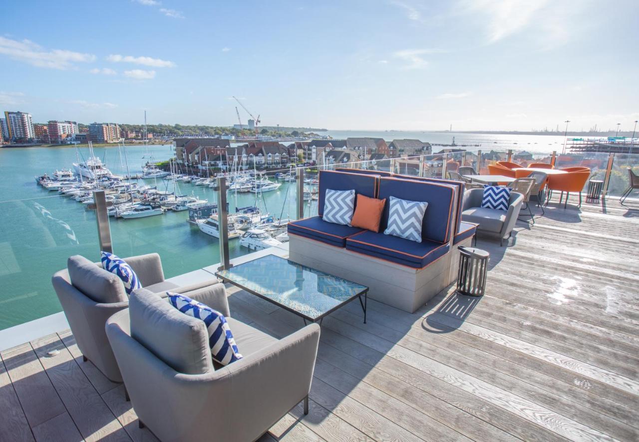 Harbour Hotel & Spa Саутхамптън Екстериор снимка The rooftop bar at The Haven Hotel