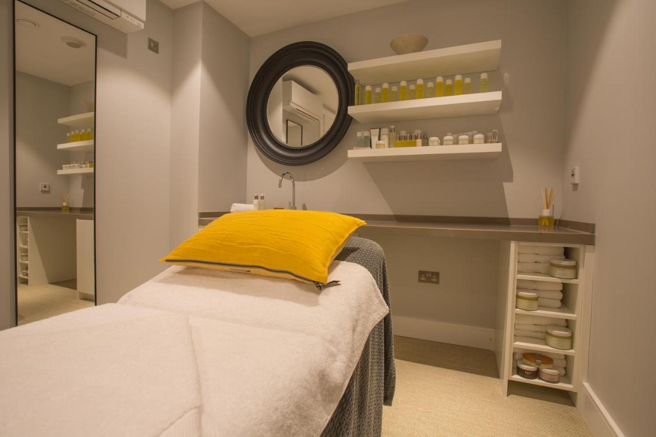 Harbour Hotel & Spa Саутхамптън Екстериор снимка Treatment room at The Harley Street Clinic