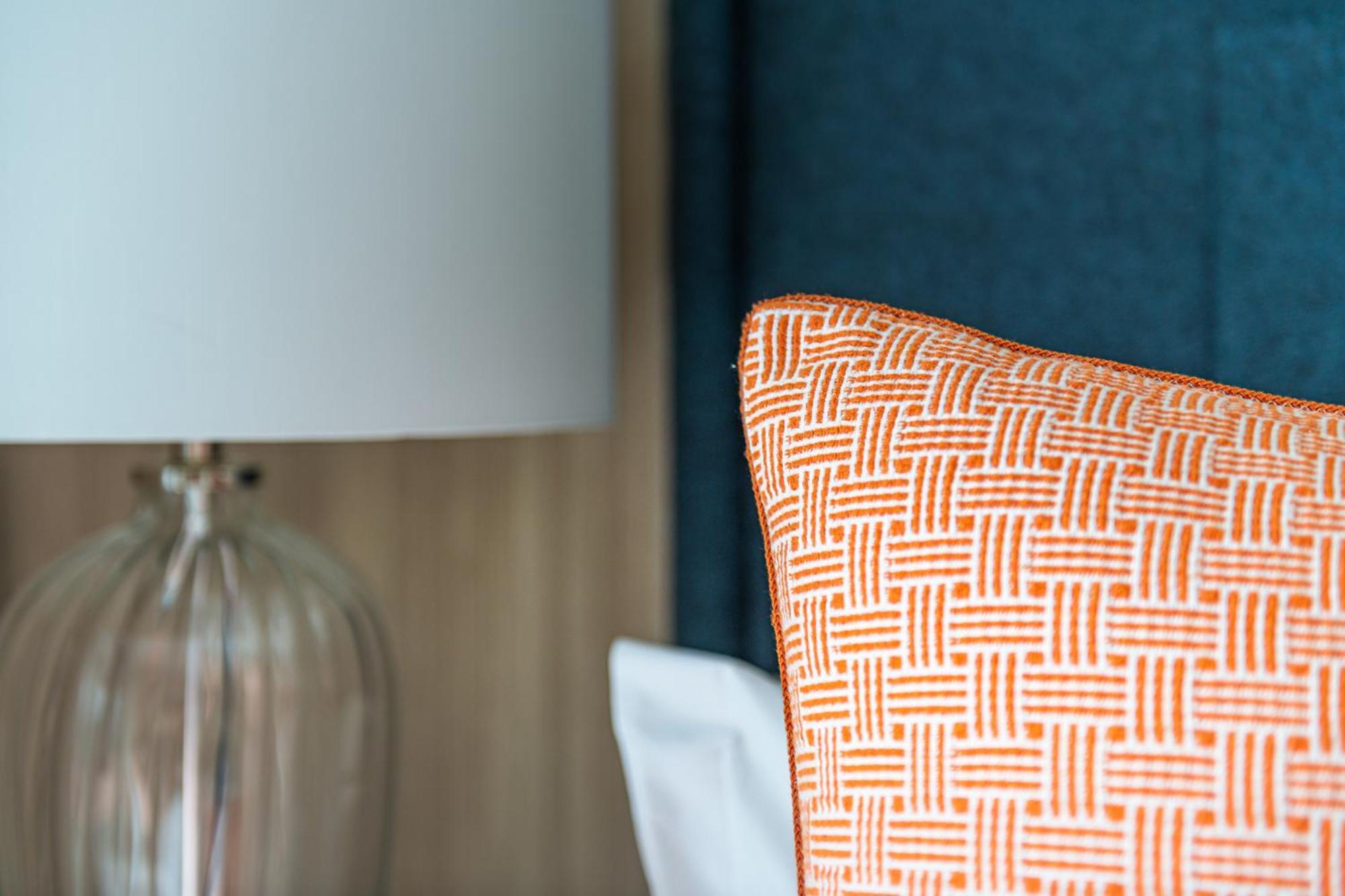 Harbour Hotel & Spa Саутхамптън Стая снимка A cushion
