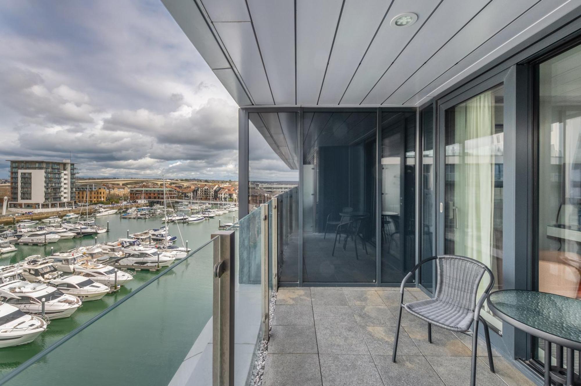 Harbour Hotel & Spa Саутхамптън Стая снимка A balcony in a residential apartment