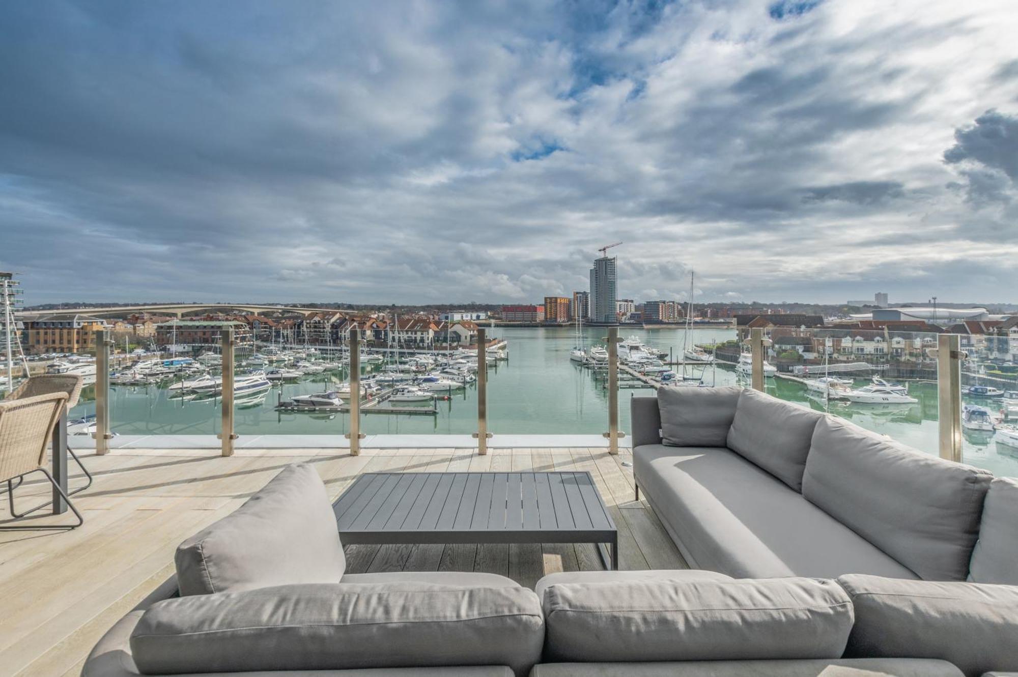 Harbour Hotel & Spa Саутхамптън Стая снимка View from the rooftop
